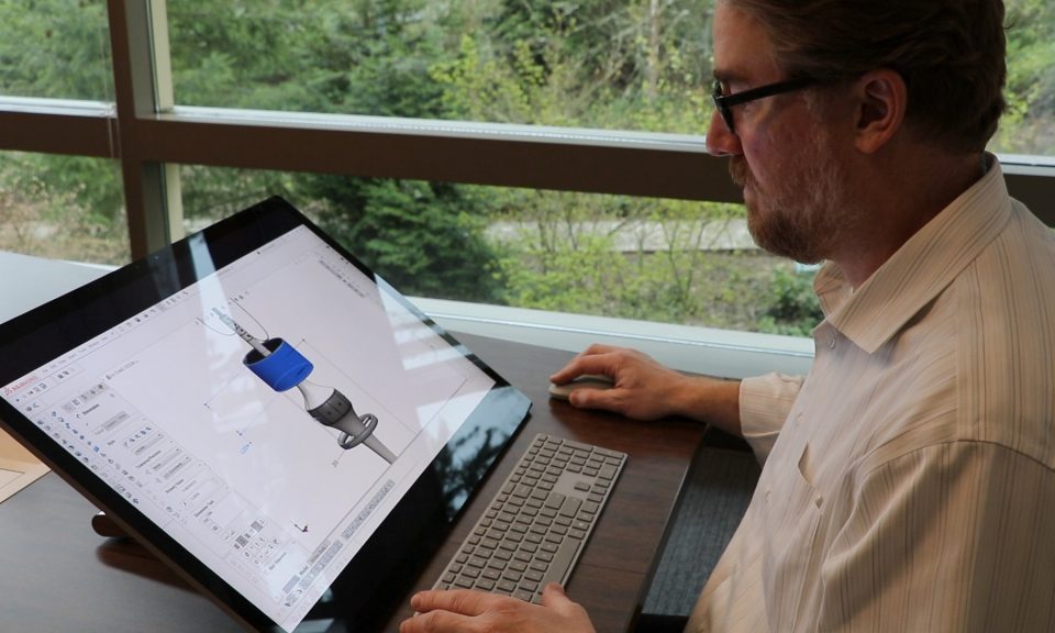 nube de microsoft 960x576 - Impulsar la revolución industrial 4.0 en la manufactura con Windows 10 y la Nube de Microsoft